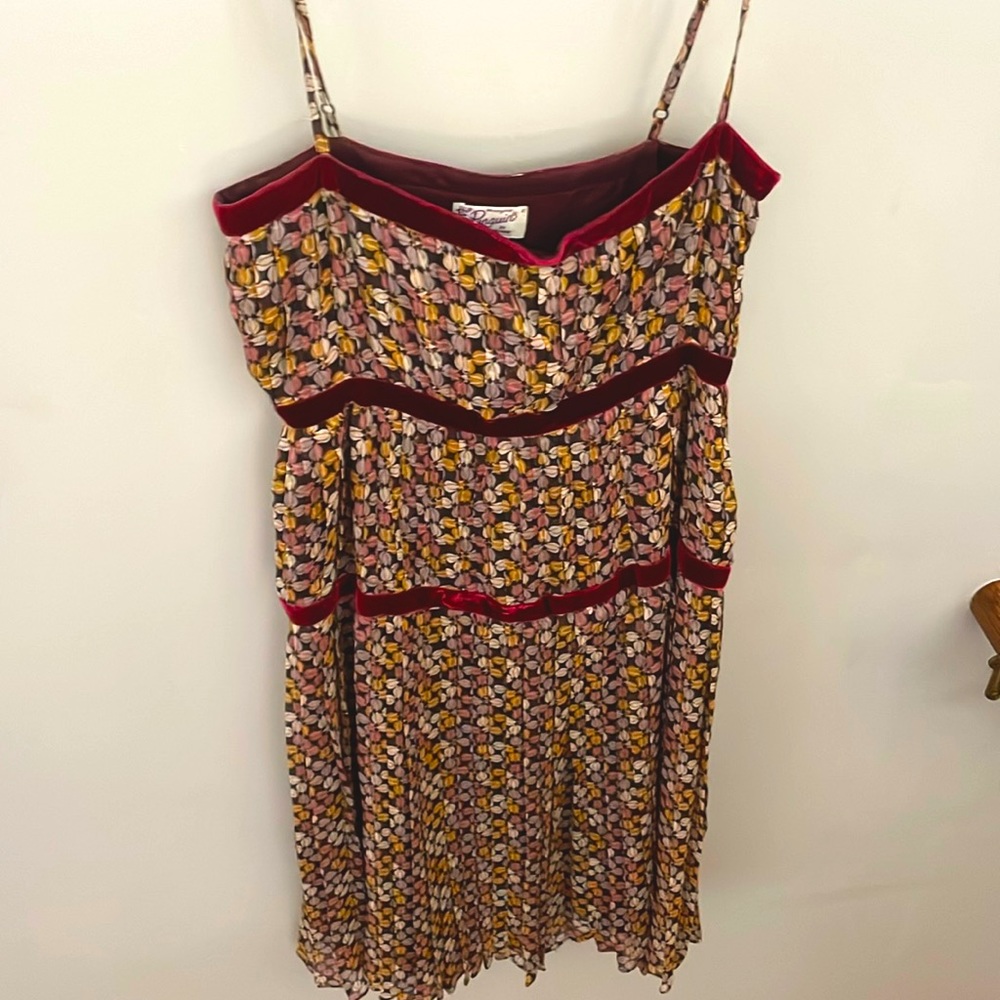 Sz 2 Penguin Brand pleated dress with velvet accents